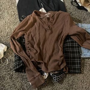Brown long sleeve scrunch sides